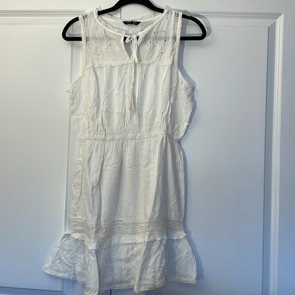 Lucky Brand sleeveless dress with lace and embroidery